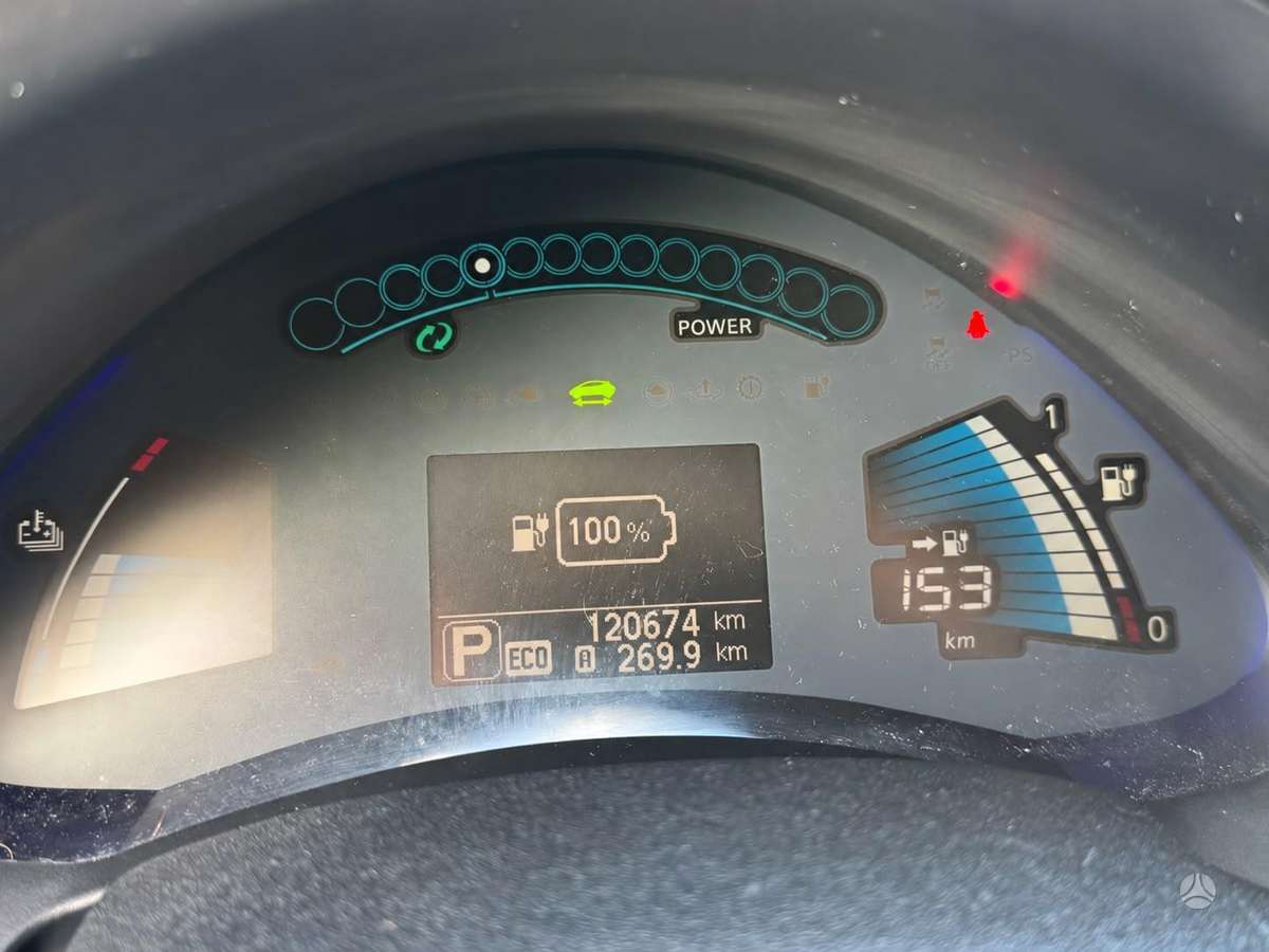 Nissan Leaf, 30 kWh, hatchback
