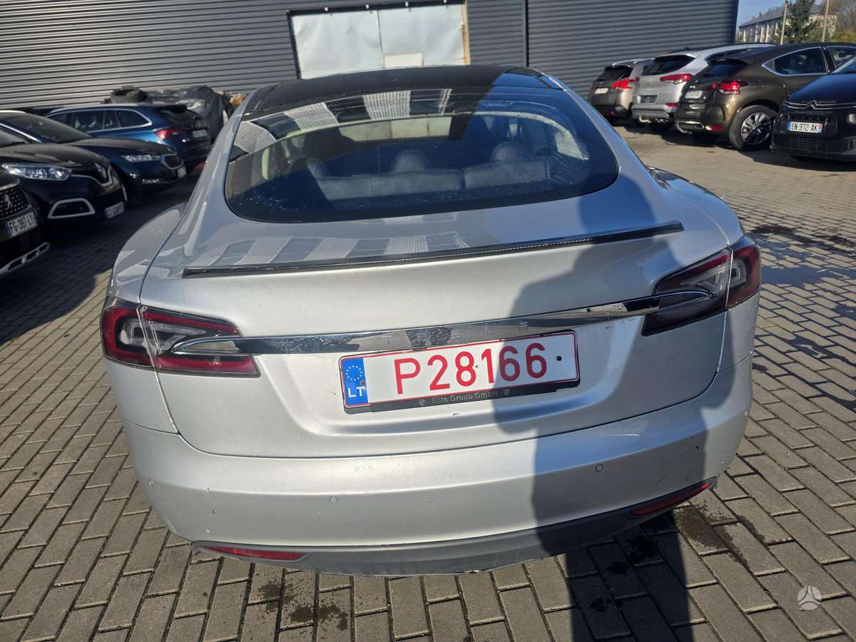 Tesla Model S, 85 кВт·ч, Хэтчбек