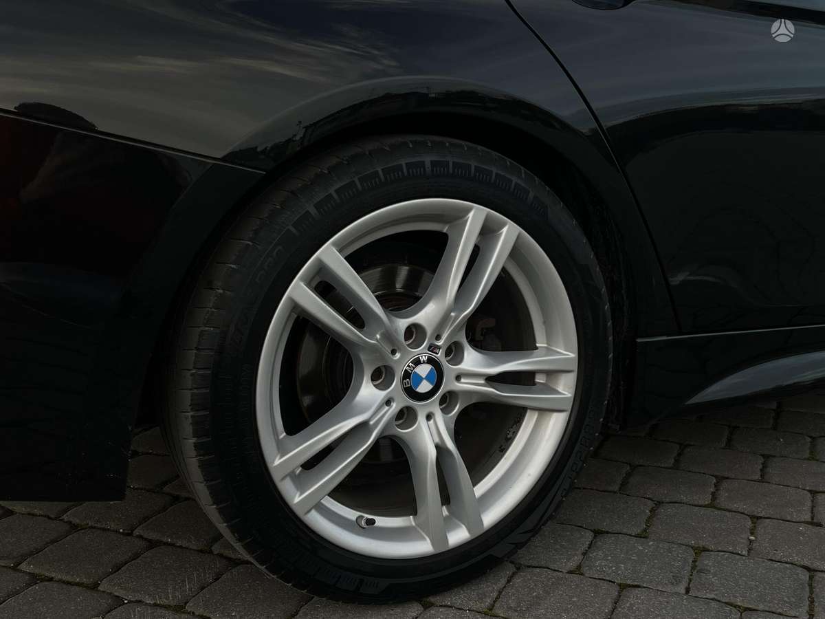 BMW 318, Универсал