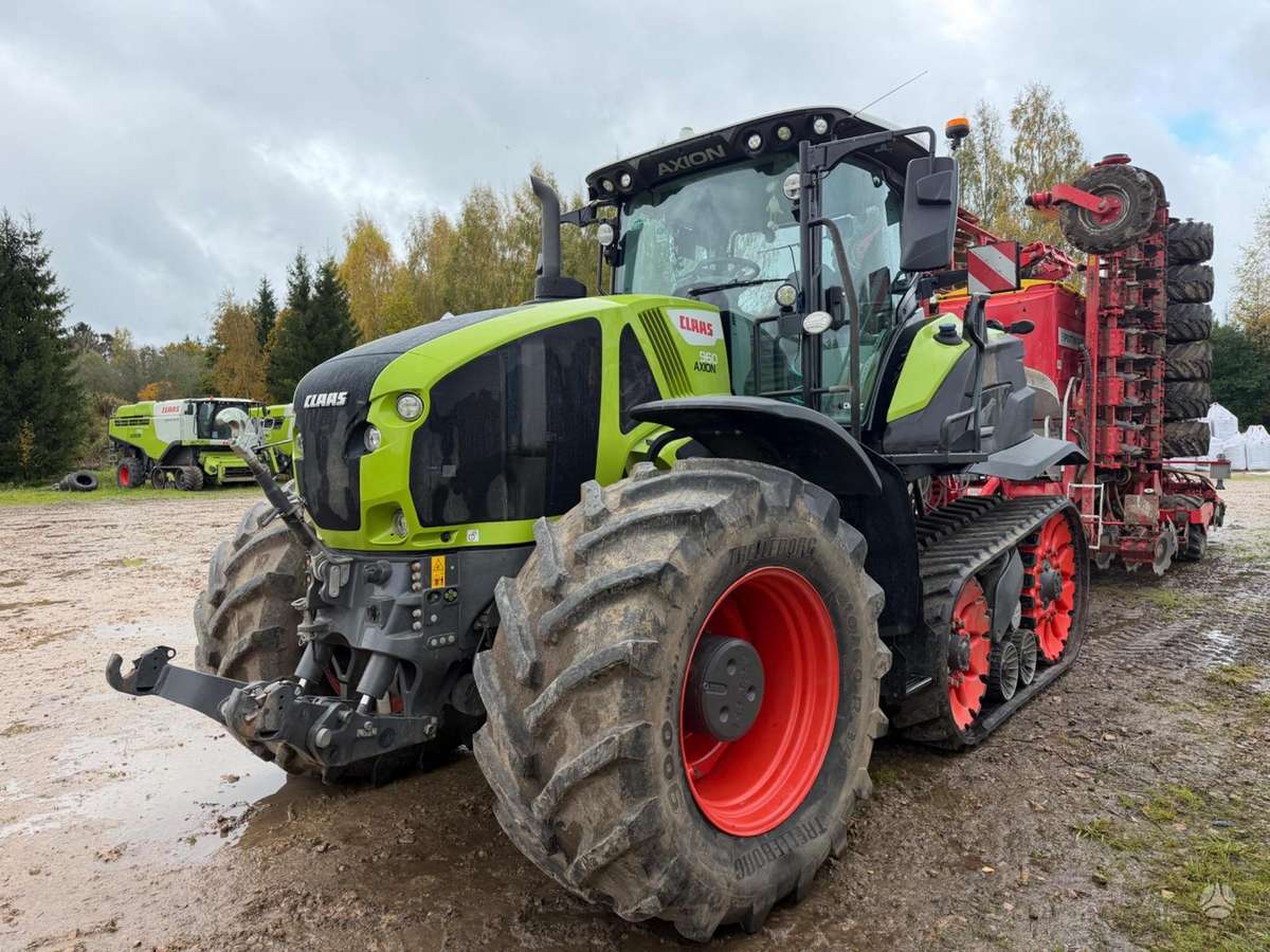Claas Axion 960TT, tractors