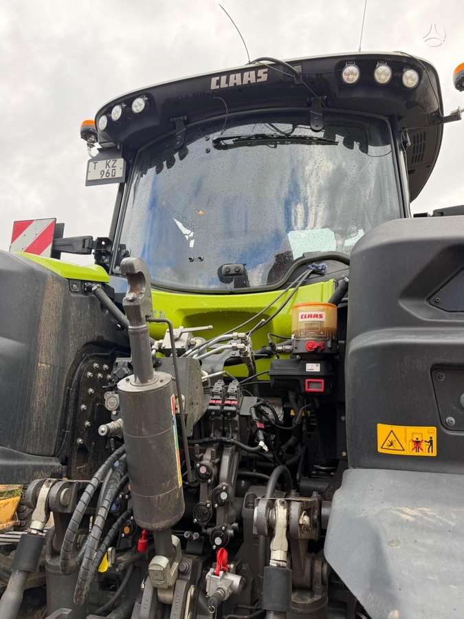 Claas Axion 960TT, tractors