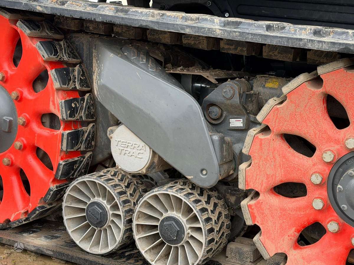 Claas Axion 960TT, traktoriai