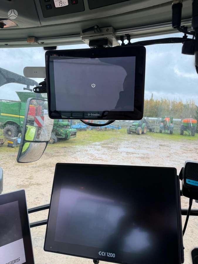 Claas Axion 960TT, traktoriai