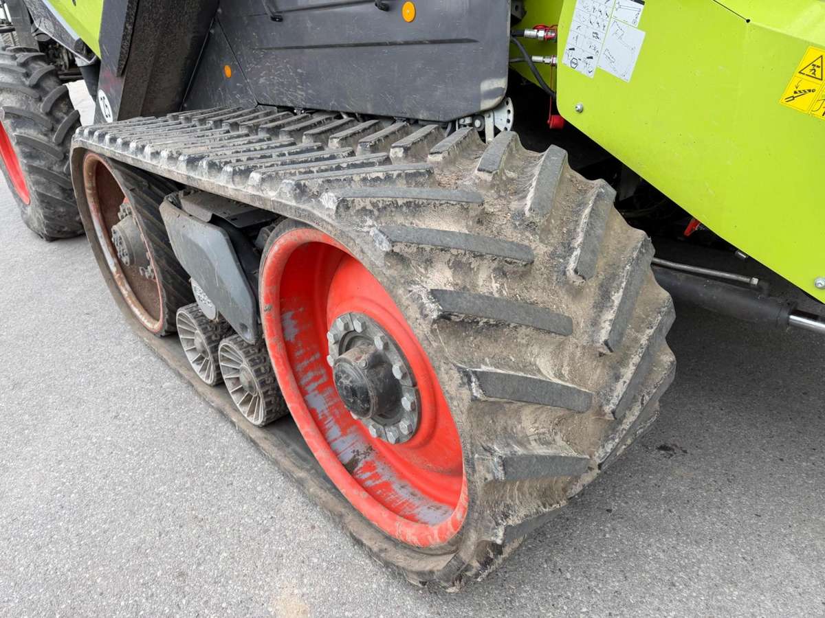 Claas Lexion 8700TT, kombainai