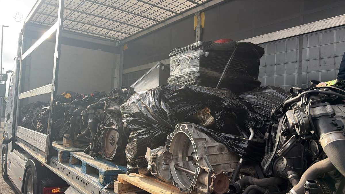 Subaru Forester, FA 20, gearbox, engine