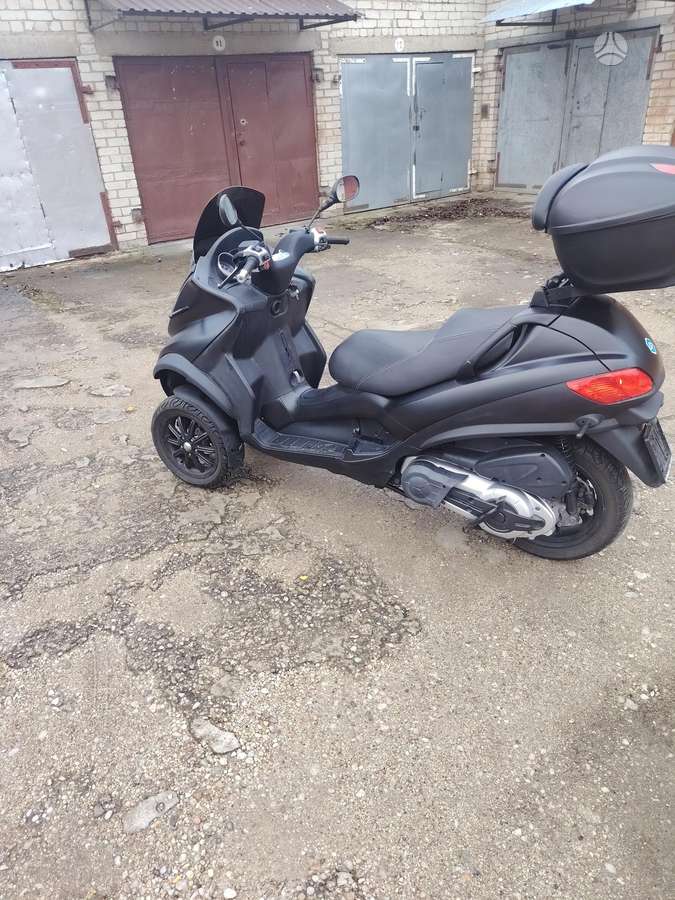 Piaggio MP3 400cc, scooters / mopeds