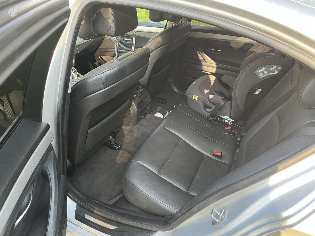 BMW 520, 2.0 l., Седан