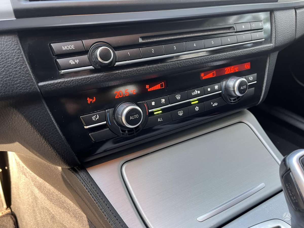 BMW 520, 2.0 l., Седан