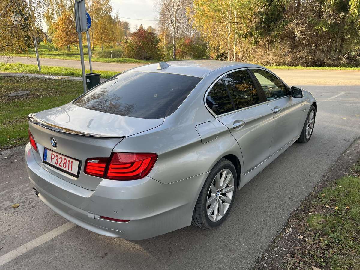 BMW 520, 2.0 l., Седан