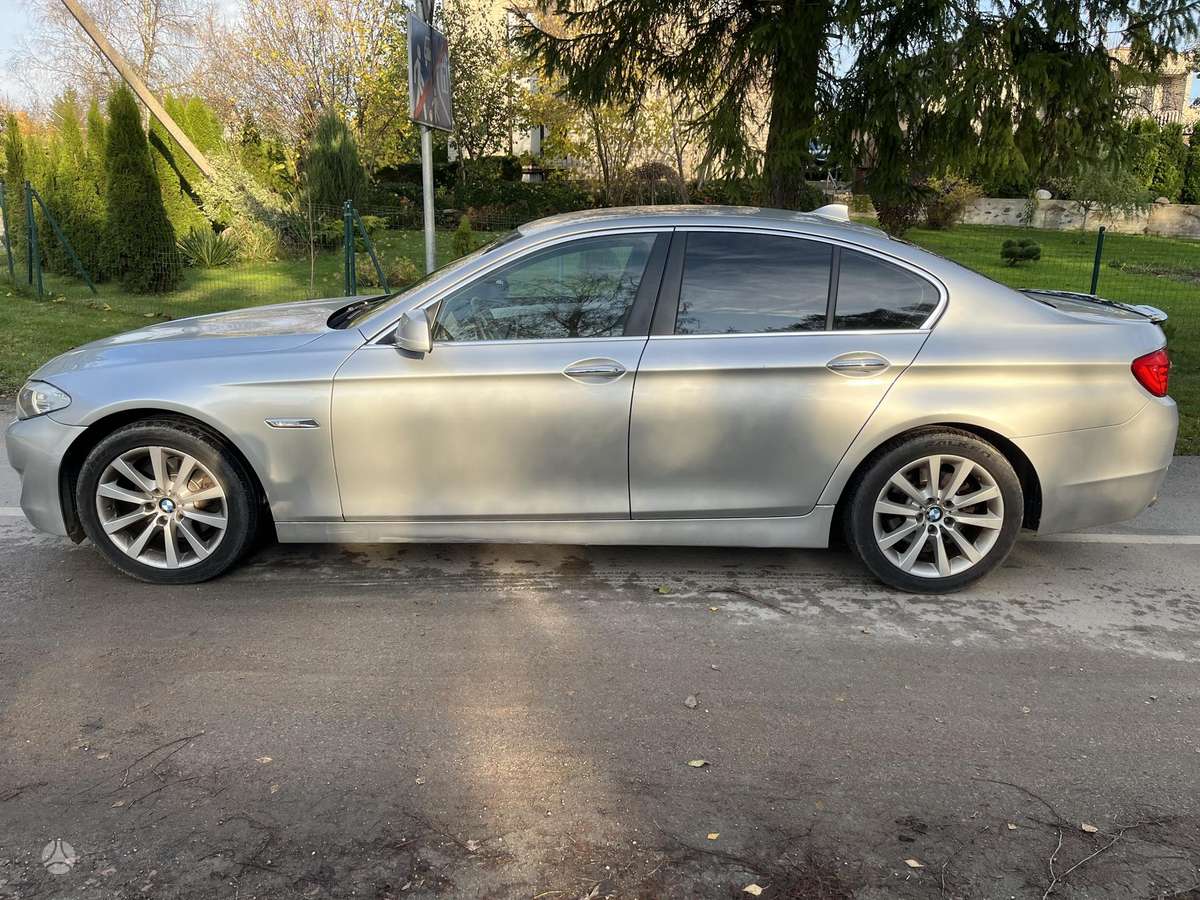 BMW 520, 2.0 l., Седан