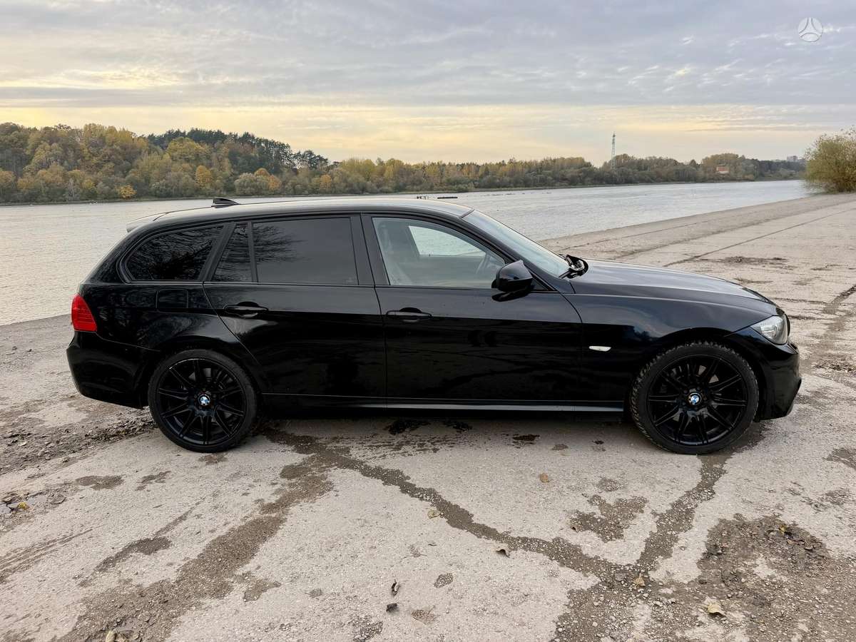 BMW 330, 3.0 l., Универсал