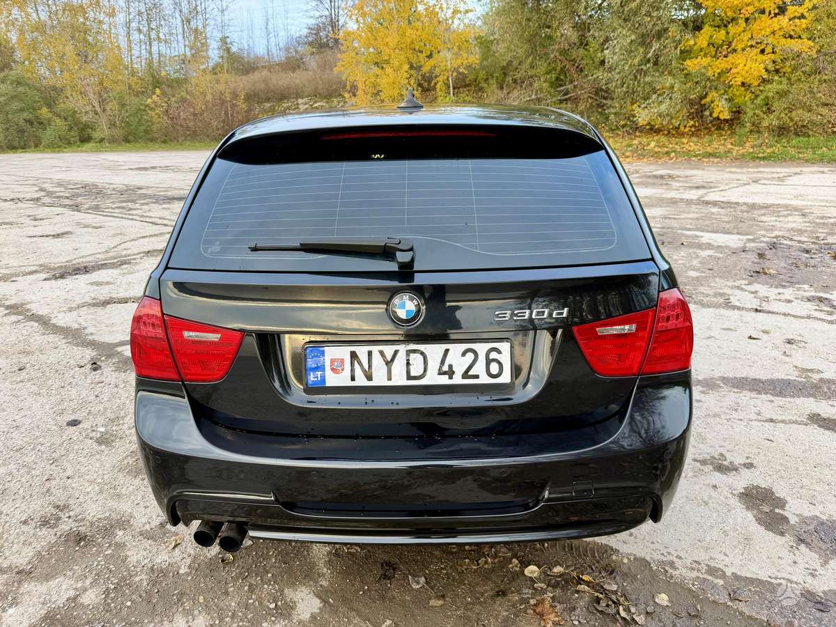 BMW 330, 3.0 l., Универсал