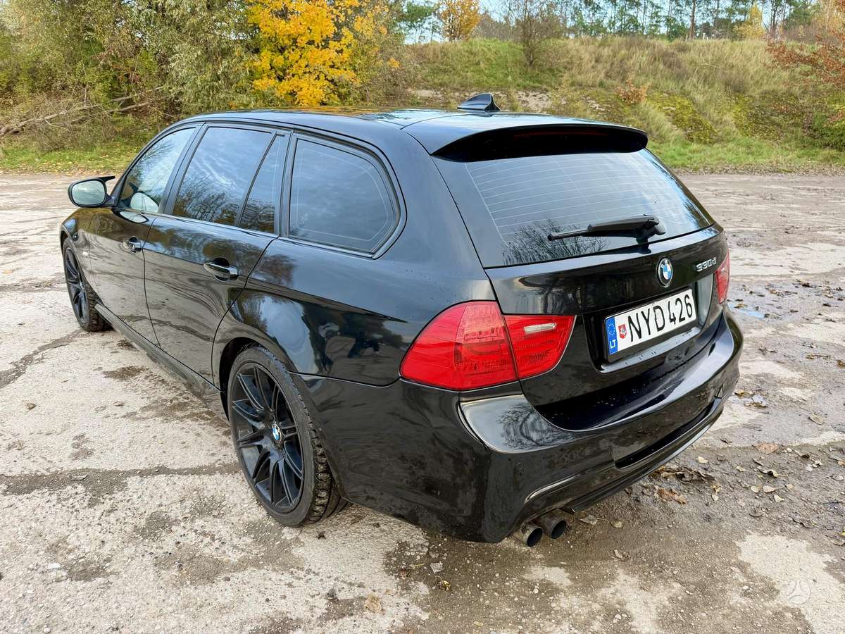 BMW 330, 3.0 l., Универсал