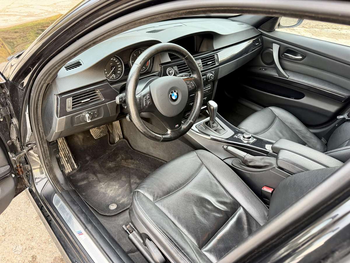 BMW 330, 3.0 l., Универсал
