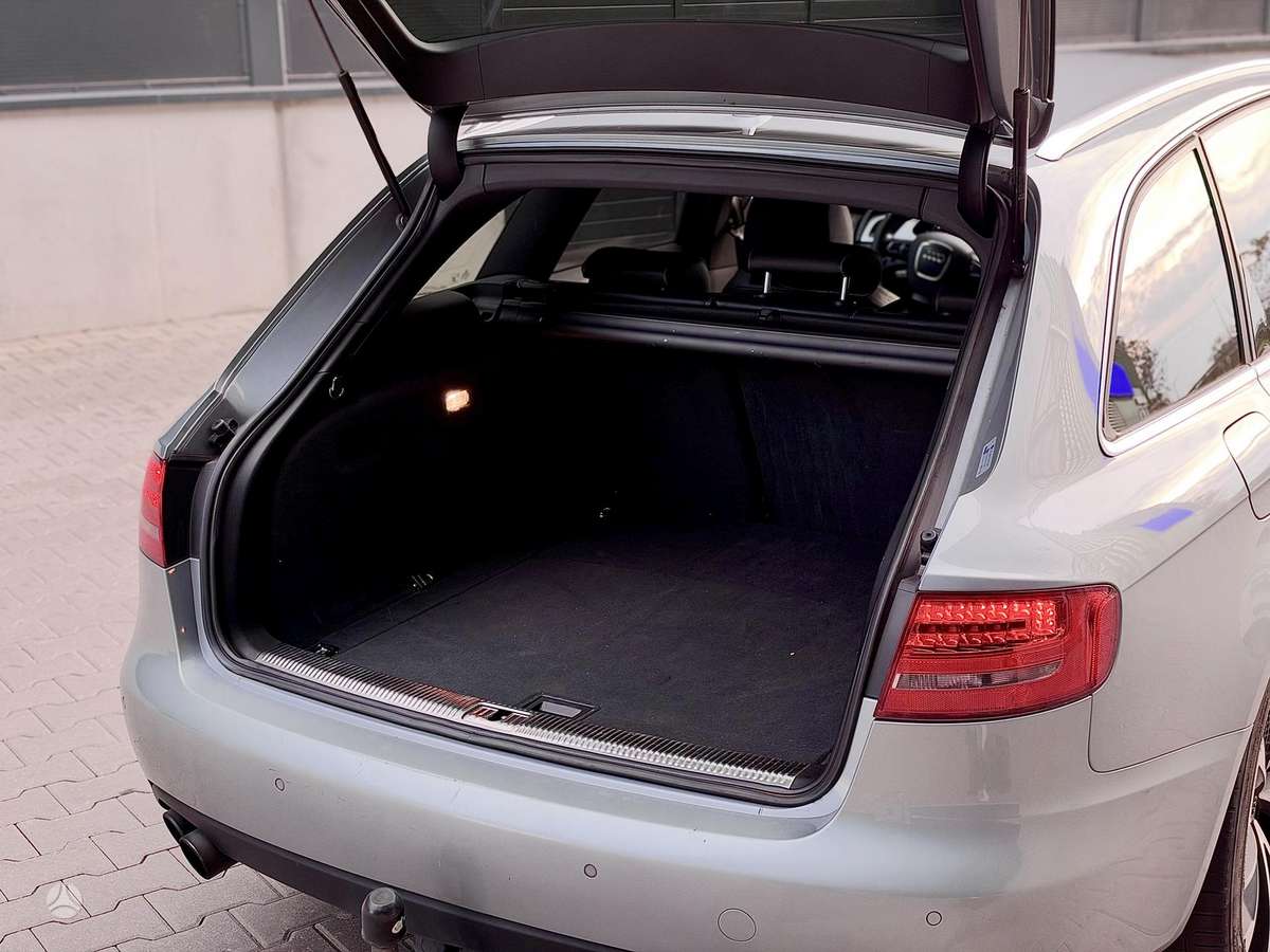 Audi A4, 1.8 l., Универсал