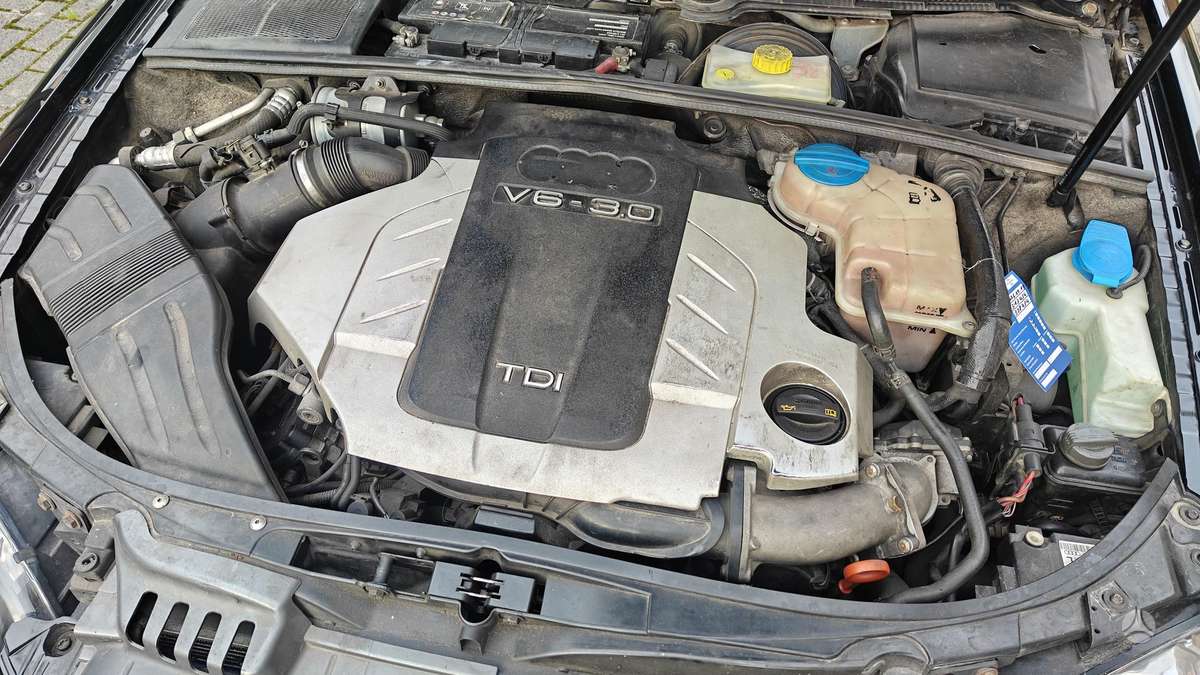 Audi A4 2006 — photo 30