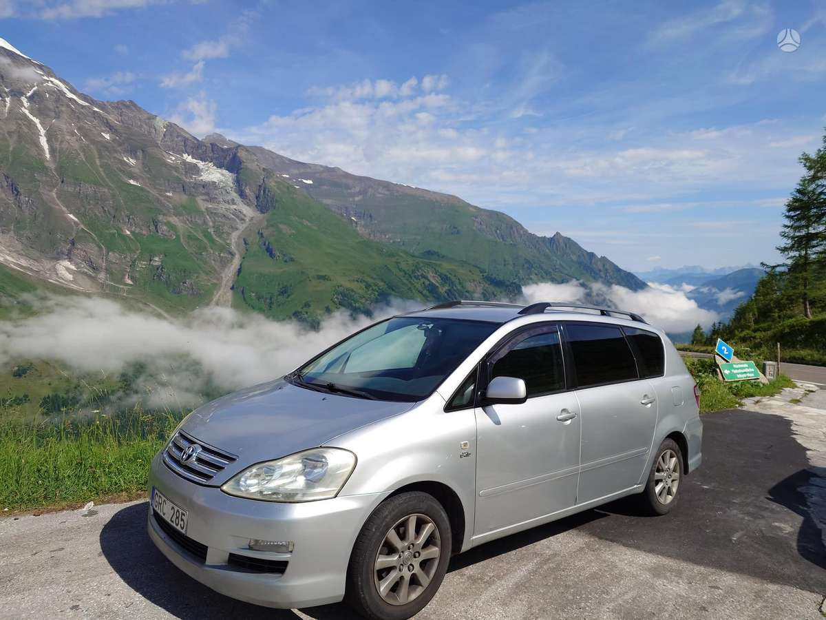 Toyota Avensis Verso