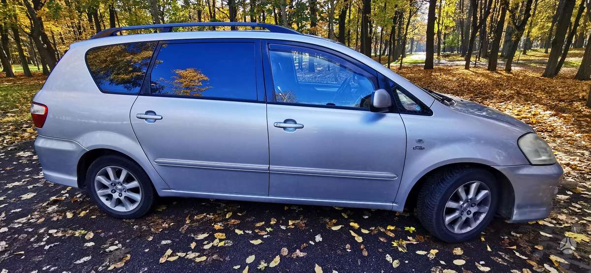 Toyota Avensis 2004 — engine 1995 cm³, 116 HP (85kW)