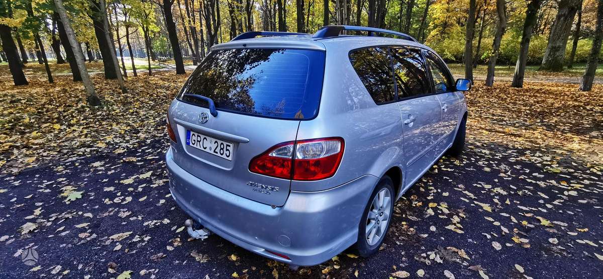 Toyota Avensis 2004 — photo 5
