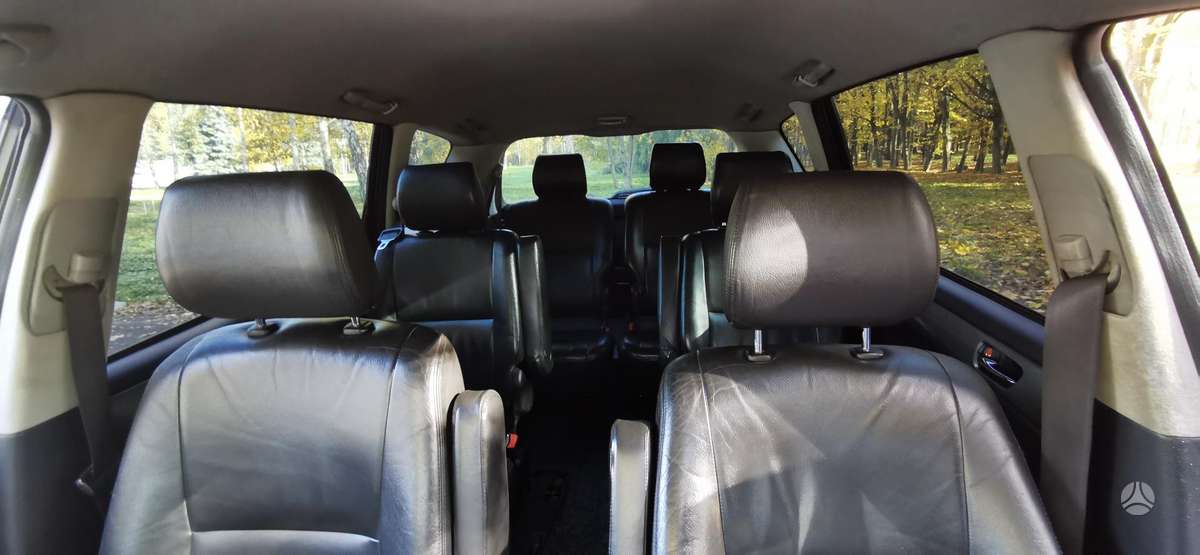 Toyota Avensis 2004 — photo 8