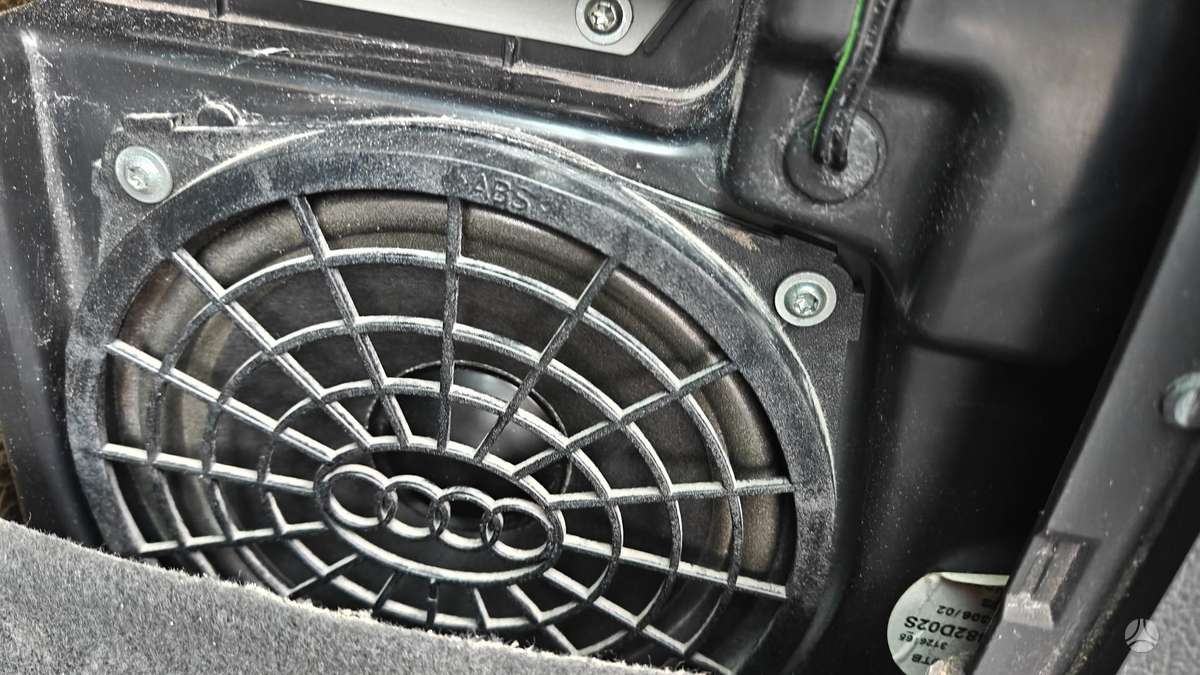 Audi A4 2006 — photo 29