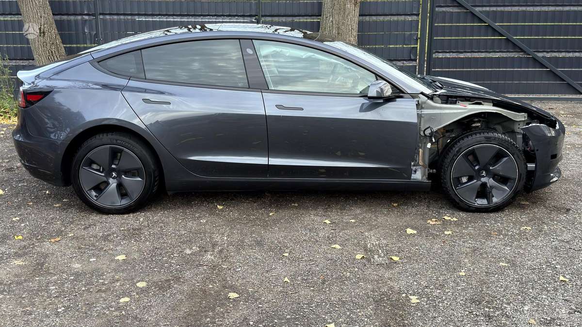 Tesla Model 3, 60 kWh, hatchback