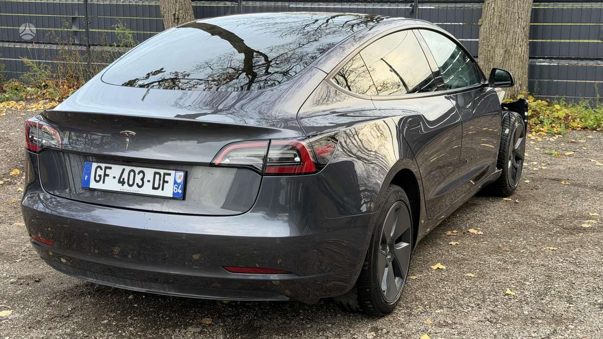 Tesla Model 3, 60 kWh, hatchback