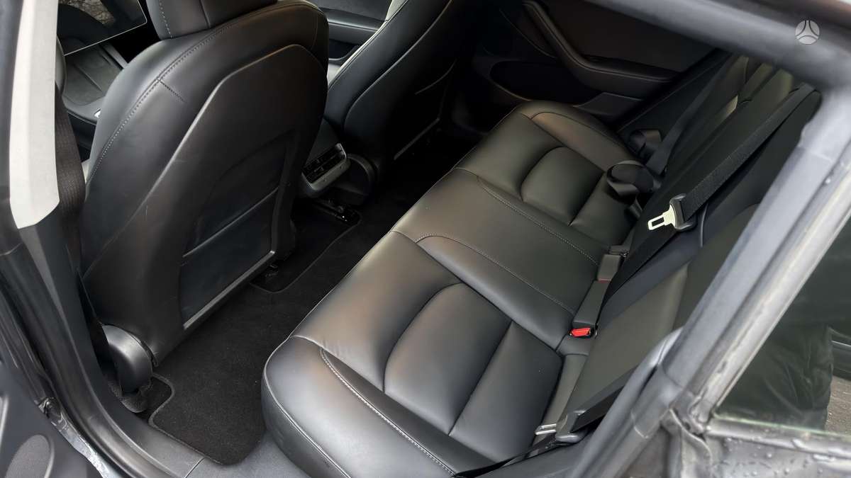 Tesla Model 3, 60 kWh, hatchback
