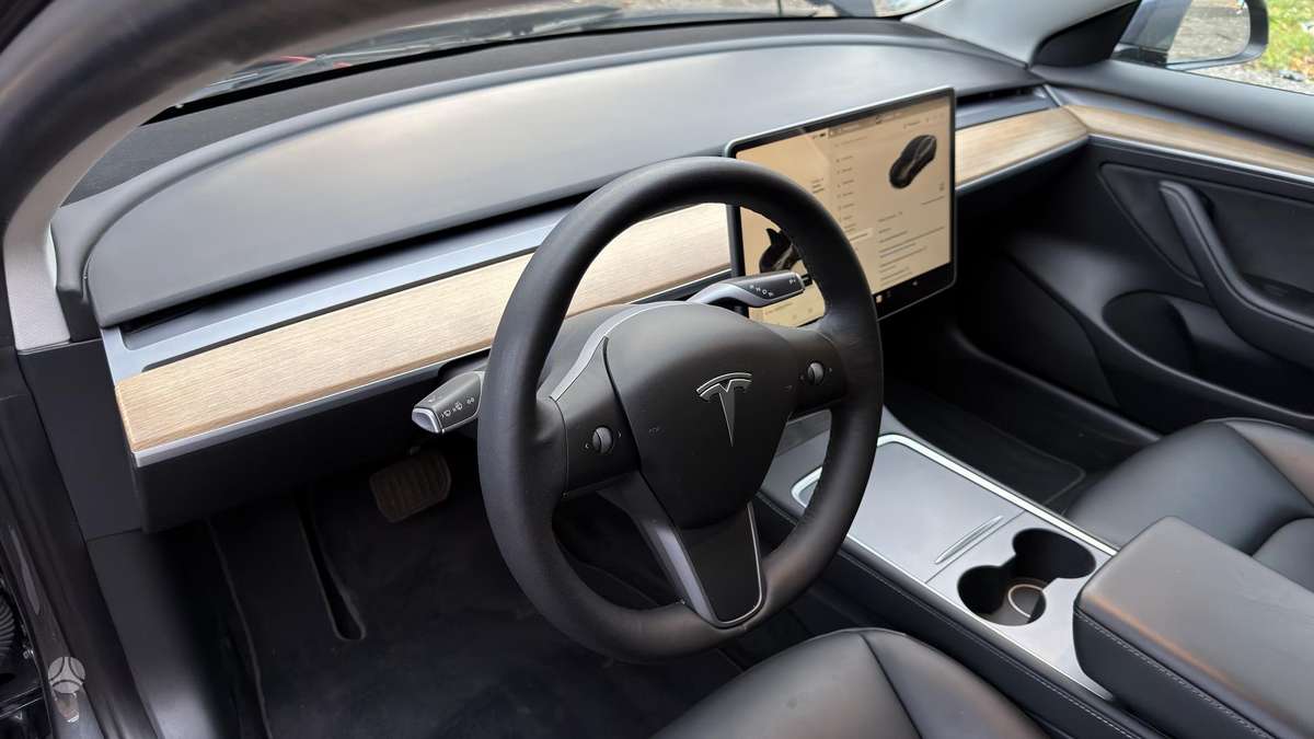Tesla Model 3, 60 kWh, hatchback
