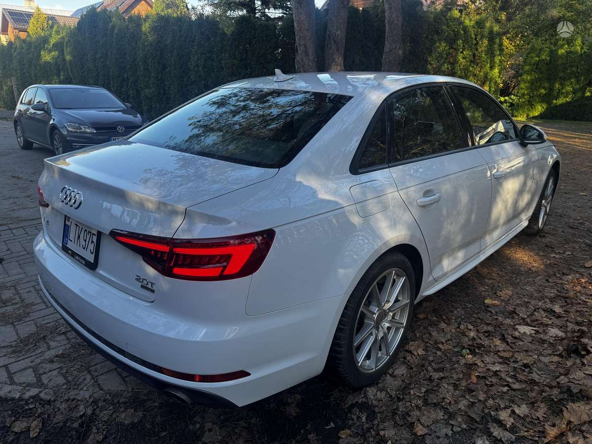 Audi A4, 2.0 l., Седан