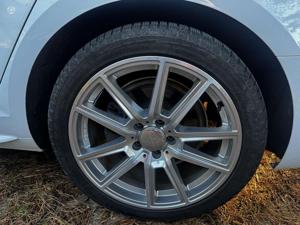 Audi A4, 2.0 l., Седан