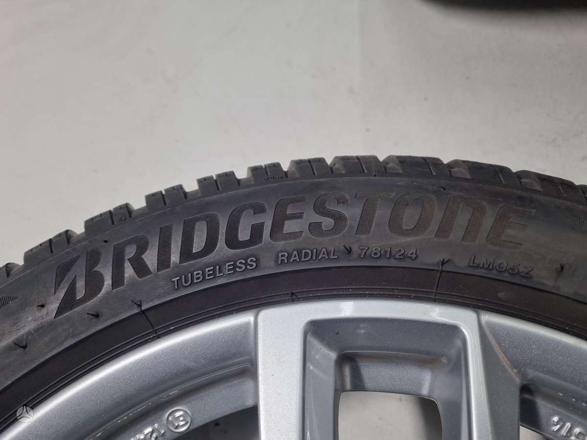 Bridgestone 6-7mm, всесезонные 235/45 R18