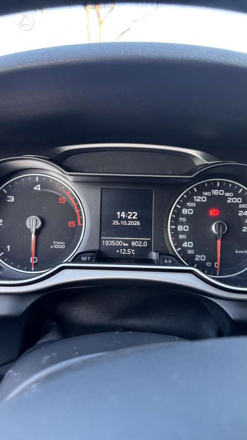 Audi A4, 2.0 l., Седан
