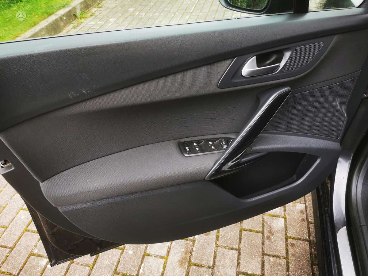 Peugeot 508 2014 — photo 29