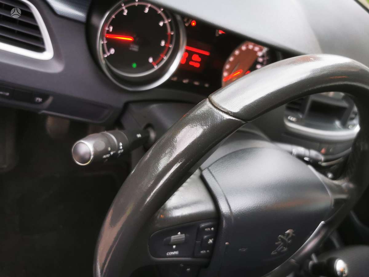 Peugeot 508 2014 — photo 21