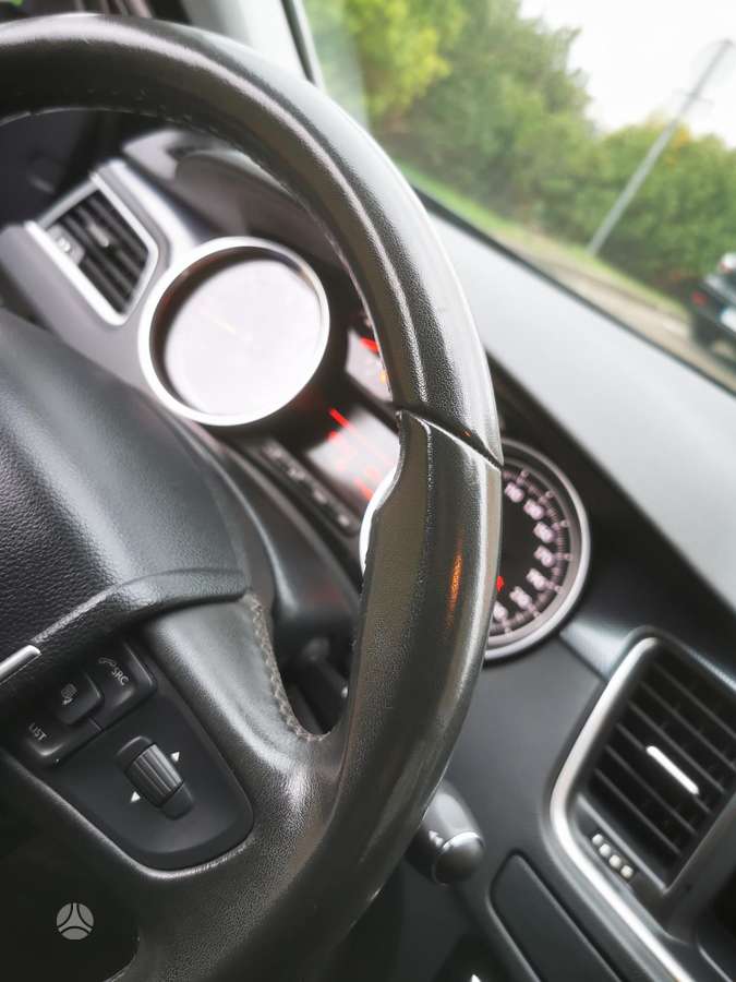 Peugeot 508 2014 — photo 22