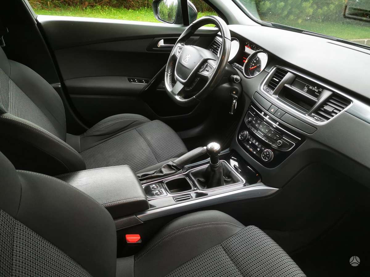 Peugeot 508 2014 — photo 17