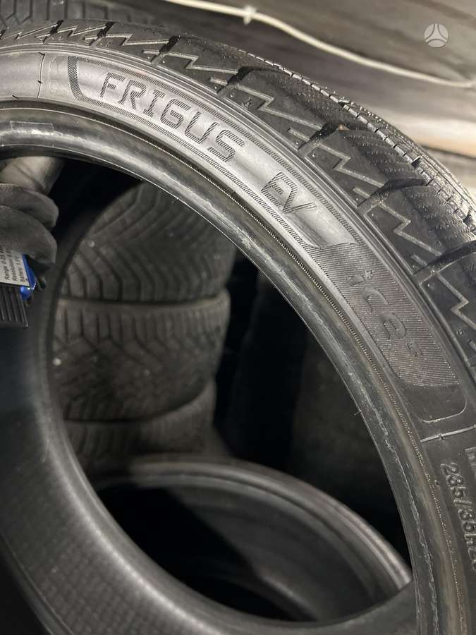 Firemax FRIGUS EV ICE 3, зимние 235/35 R20