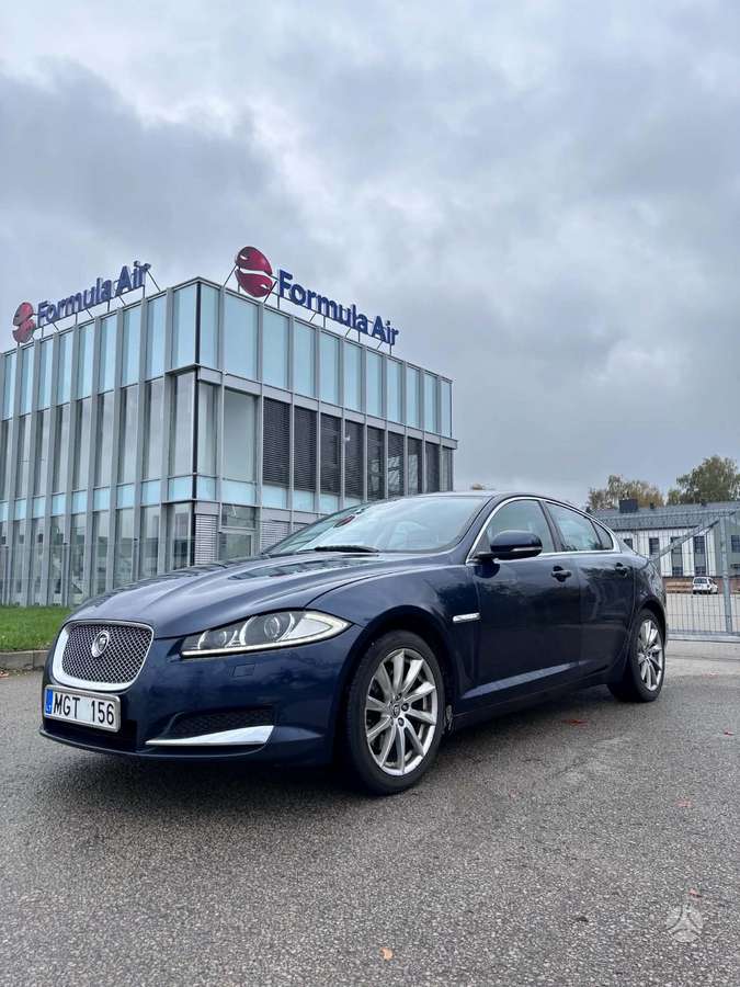 Jaguar XF