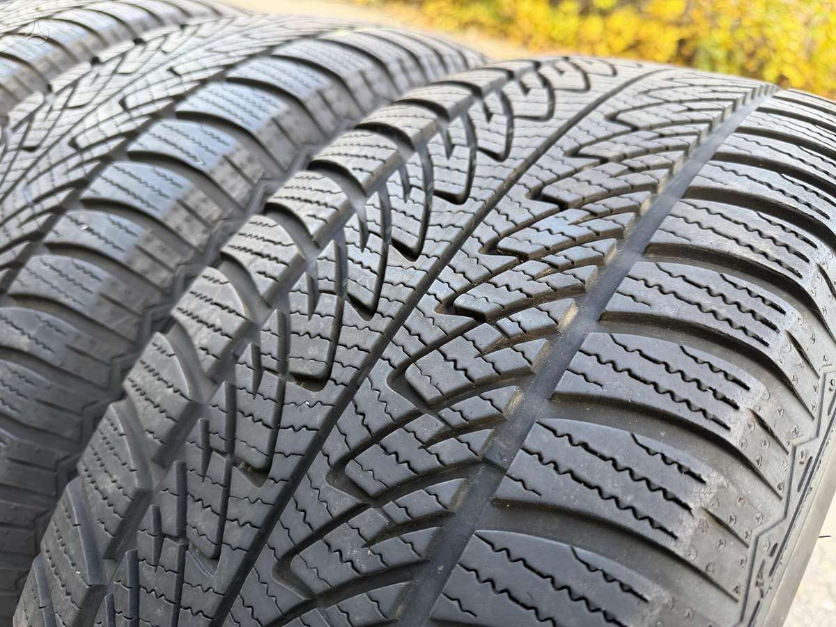 Goodyear UltraGrip 8 Performance, žieminės 255/60 R18