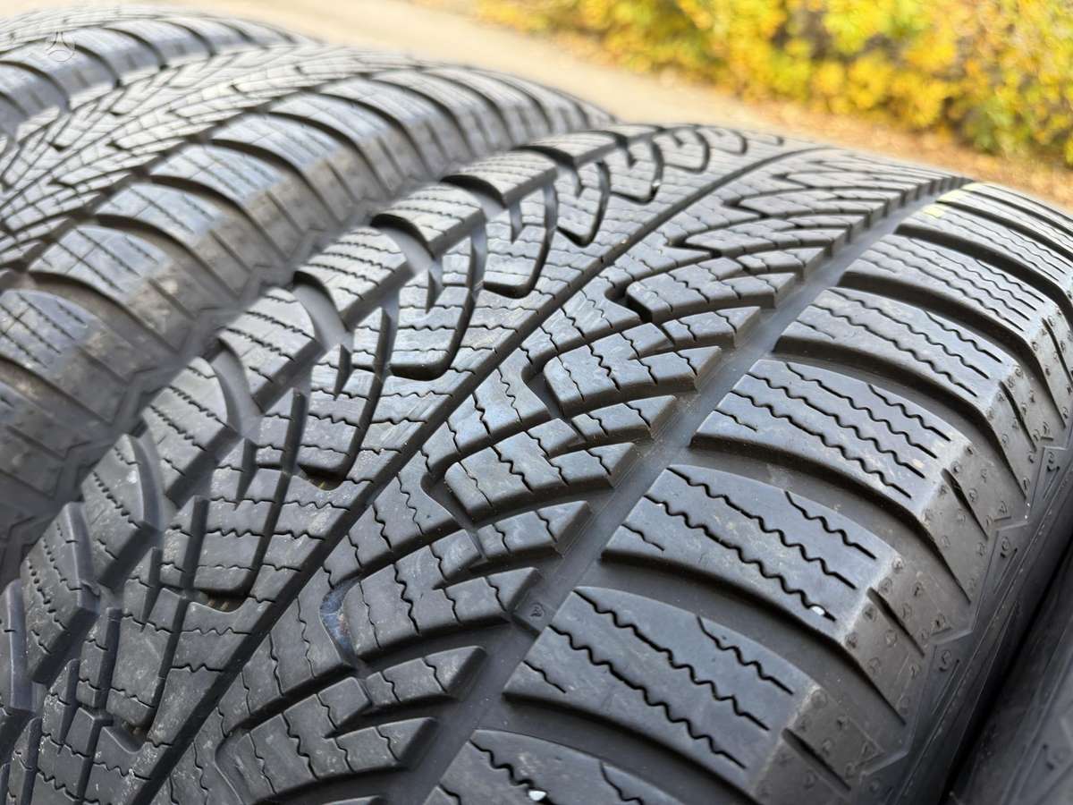 Goodyear UltraGrip 8 Performance, žieminės 255/60 R18