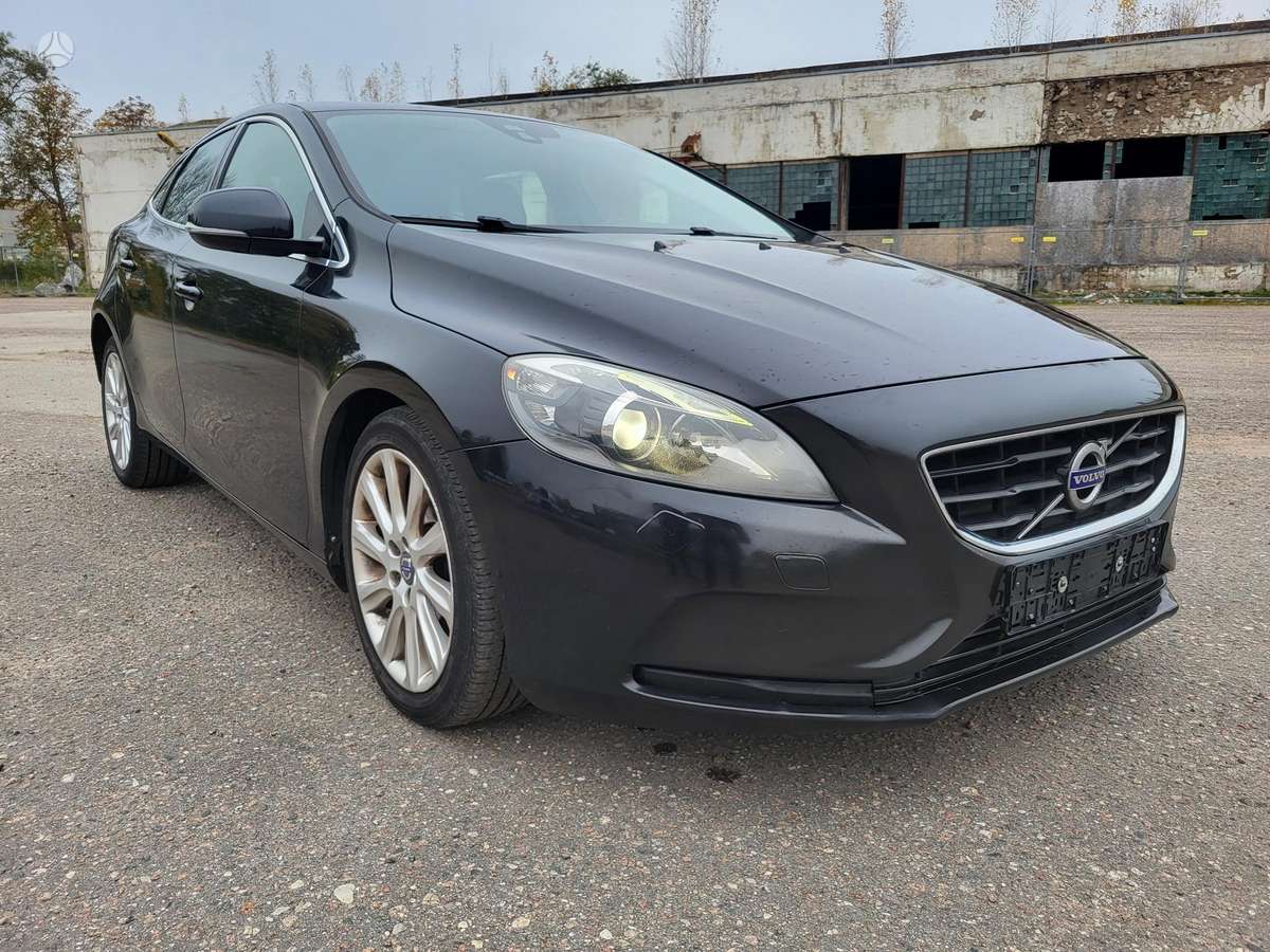 Volvo V40