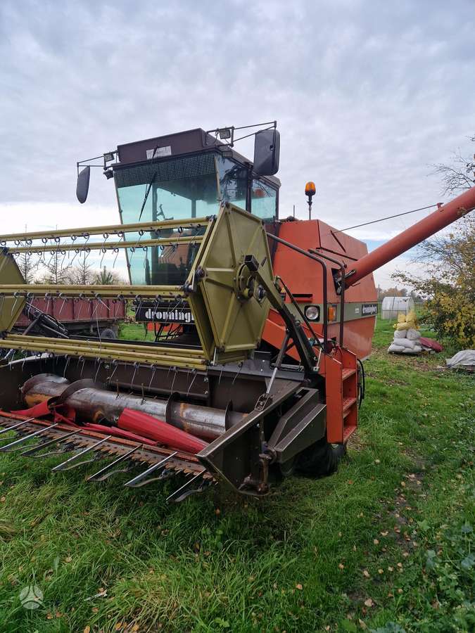 Dronningborg D3000, комбайны