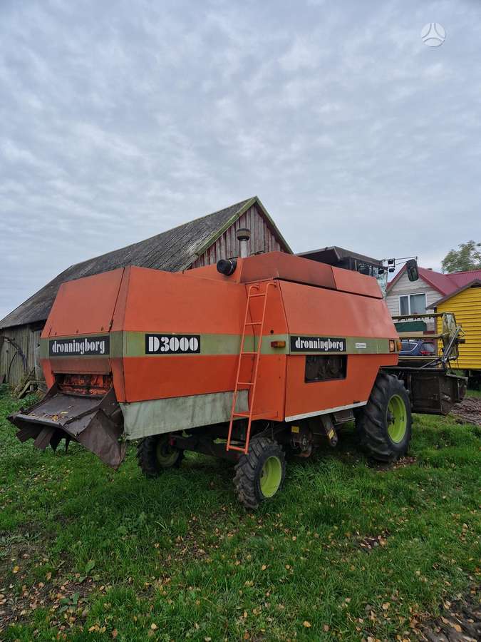 Dronningborg D3000, kombaini