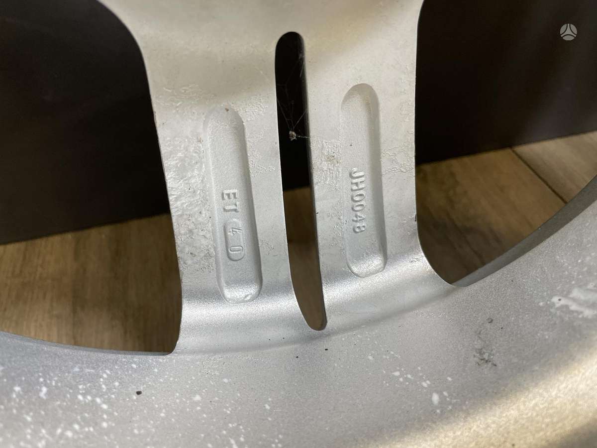 Volkswagen, light alloy, R16