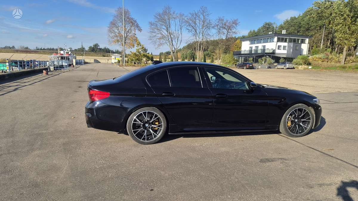 BMW M5