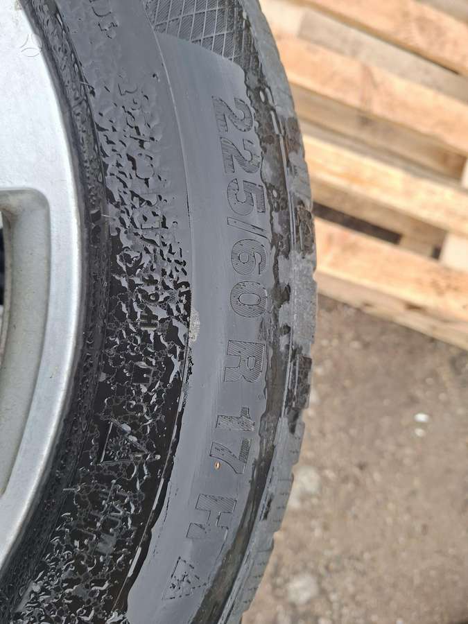 Continental, зимние 225/60 R17