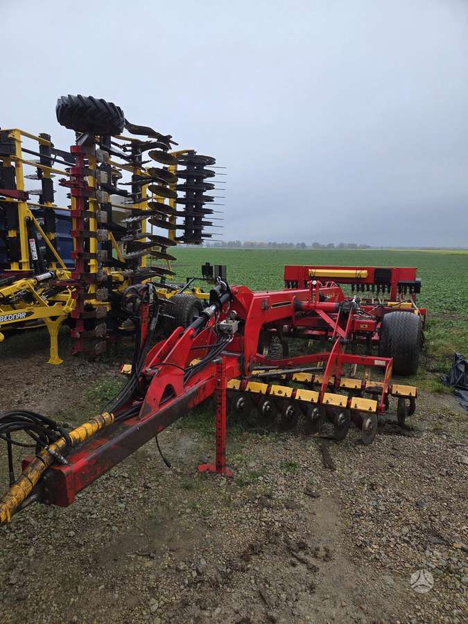 Vaderstad Topdown 300, žemės dirbimo / ruošimo technika