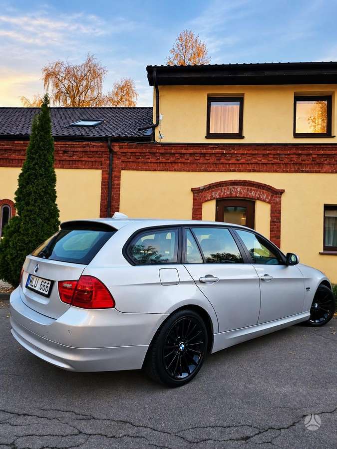 BMW 320, 2.0 l., Универсал