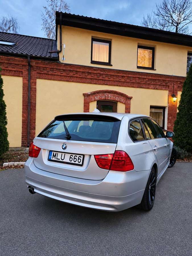 BMW 320, 2.0 l., Универсал
